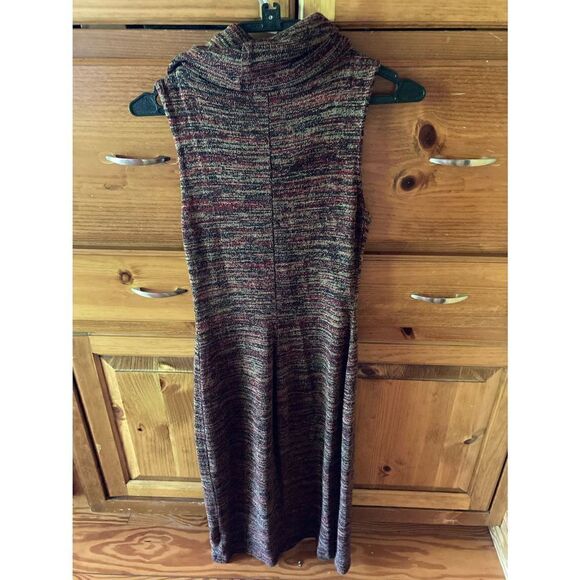 Dress    - Picture 3 of 3